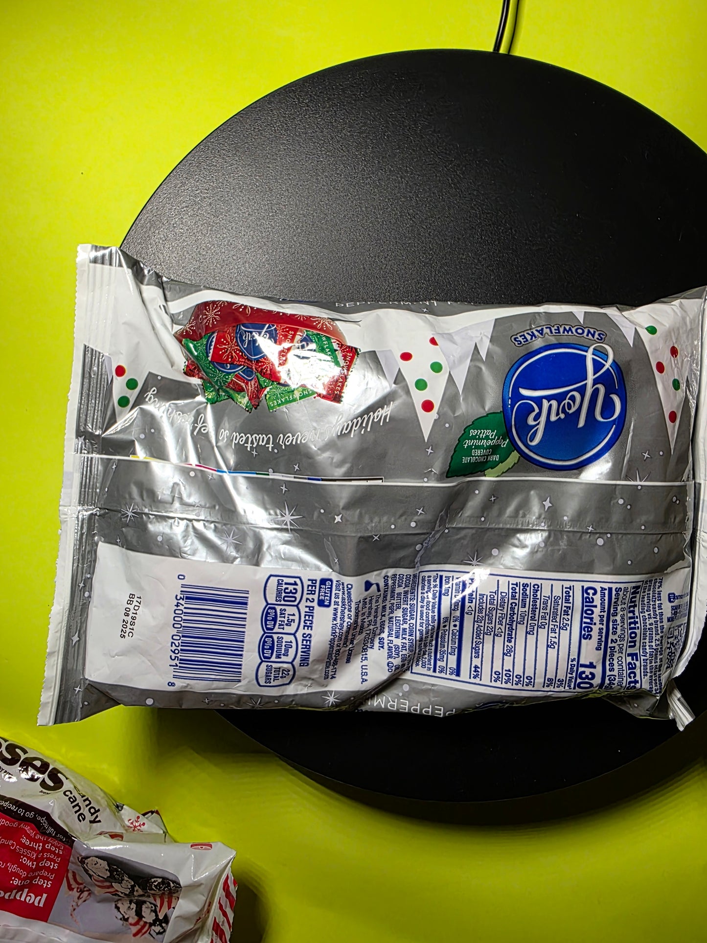York Peppermint Patties Snowflakes – 9.6 oz – Best By 08/2025 – NEW SEALED