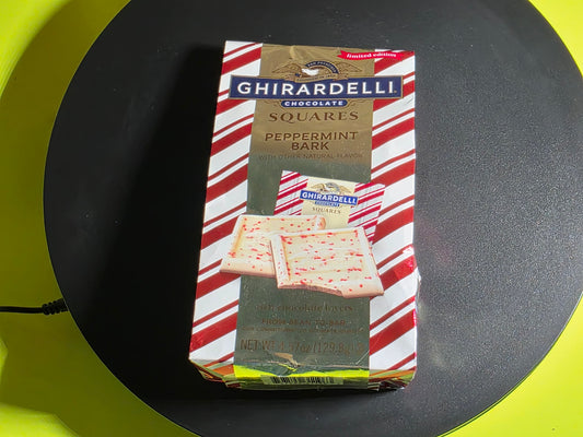 🎄 Ghirardelli Peppermint Bark Squares – 4.57 oz – Exp 07/31/2025 – NEW